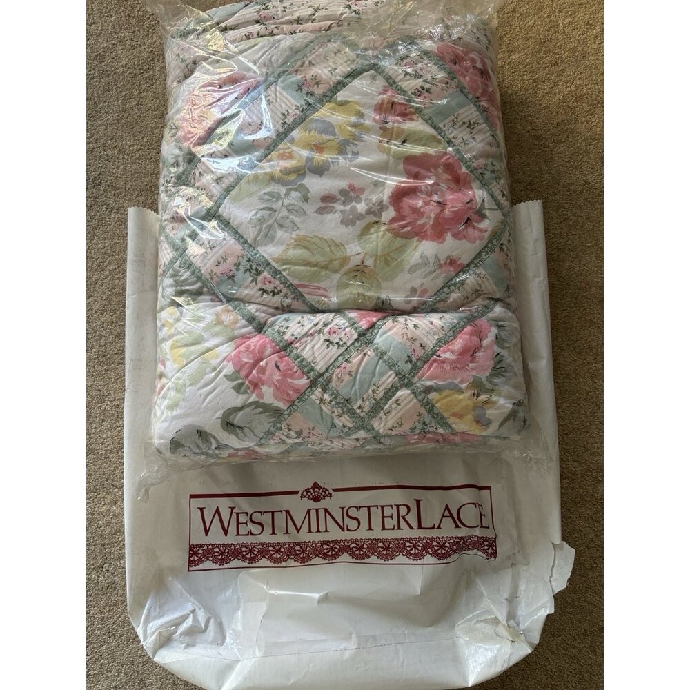 NEW Vintage Lattice Rose Quilt From Westminster Lace Full Queen 86” X 86” NIP